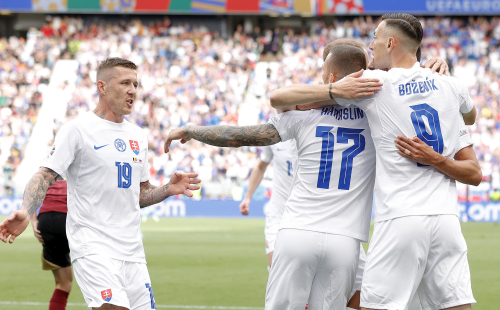 斯洛伐克队大比分输球，无缘继续欧锦赛