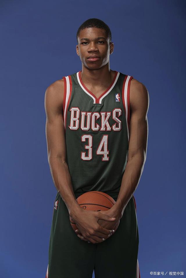 雄鹿实力大胜活塞晋级，实力碾压