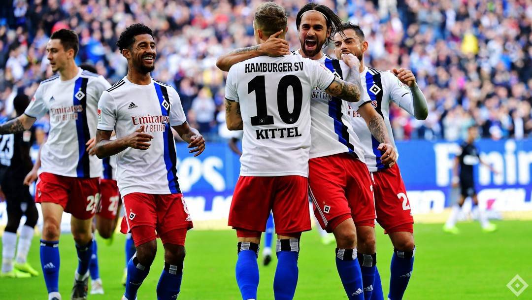 沙尔克04主场惜败汉堡，欧联杯席位受挑战