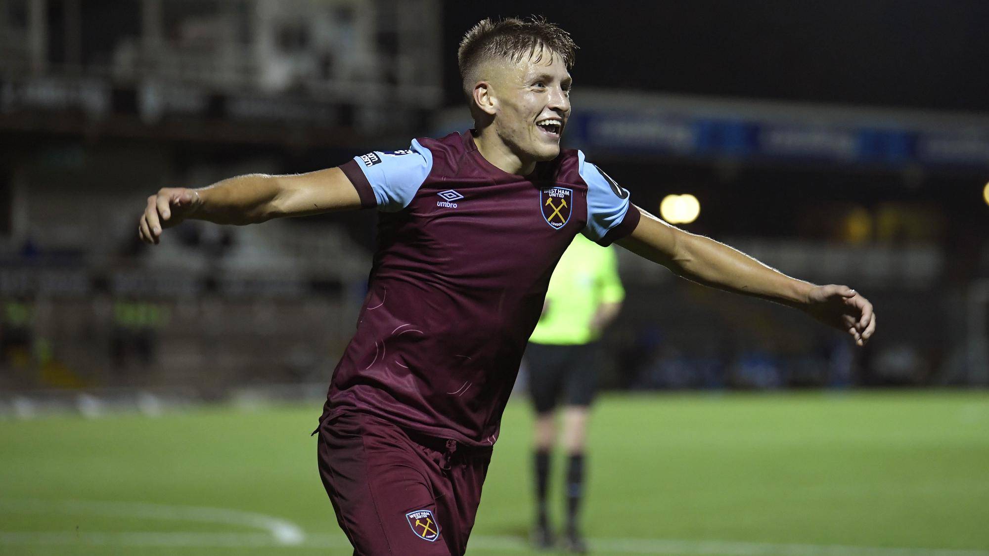 弗赖堡队主教练盛赞新晋球员 弗赖堡队主教练盛赞新晋球员