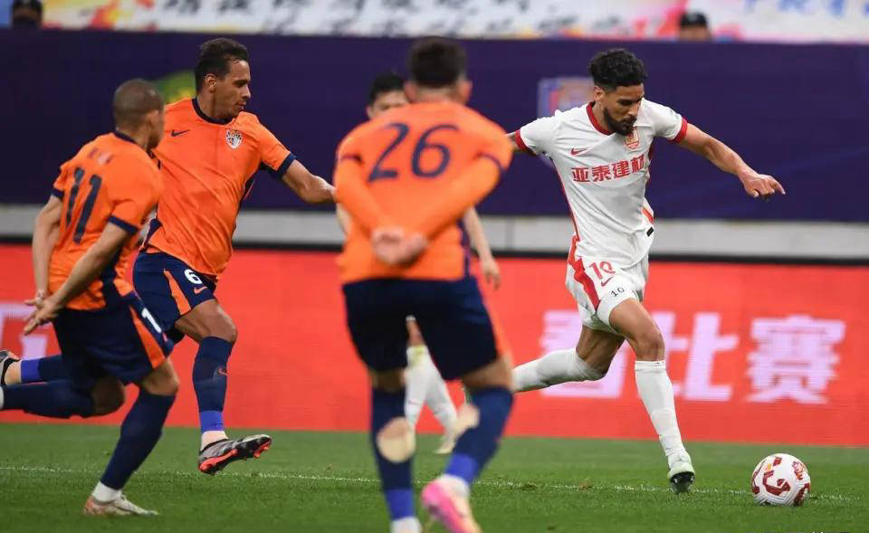 中超球队临时调整阵容，力争在下一轮比赛中取得胜利的简单介绍